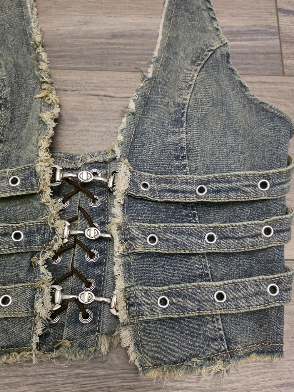 Y2K Distressed Grunge Denim Halter Vest Size Medium - Picture 4 of 8